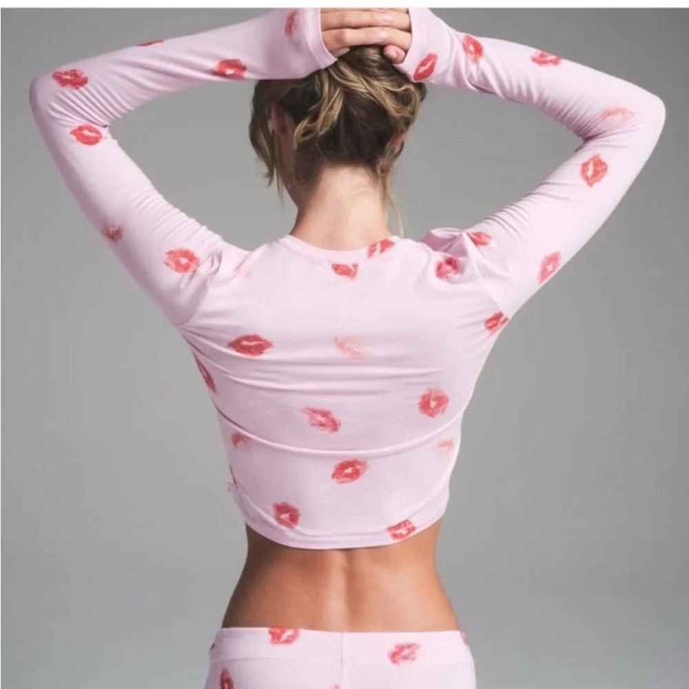 SKIMS Cherry Blossom Lipstick Super Cropped Long Sleeve Top Pink Women’s LARGE - Picture 2 of 8